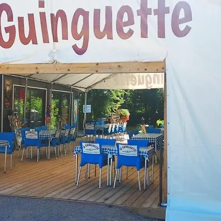 Campingplads Tonneau Insolite Au Des Nieres